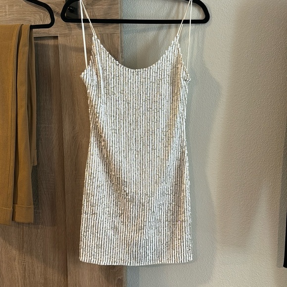 Alice + Olivia Dresses & Skirts - Alice and Olivia sequin mini dress